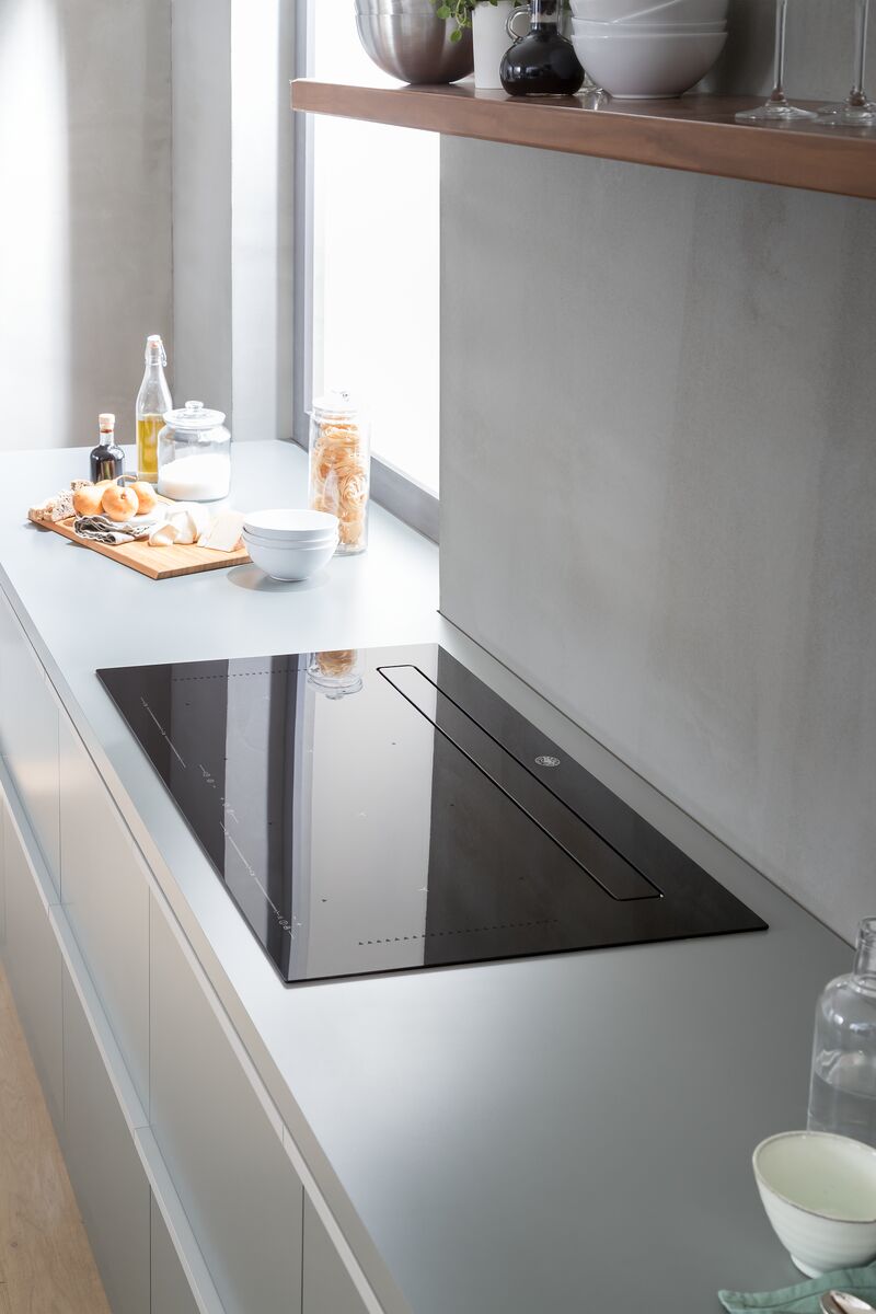 ΕΣΤΙΑ BERTAZZONI P904IBH2M30NT ΜΕ ΑΠΟΡΡΟΦΗΤΗΡΑ | ΚΕΡΑΜΙΚΗ ΕΠΑΓΩΓΙΚΗΣ ΤΕΧΝΟΛΟΓΙΑΣ ΜΕ ΟΠΙΣΘΙΟ ΑΠΟΡΡΟΦΗΤΗΡΑ 3